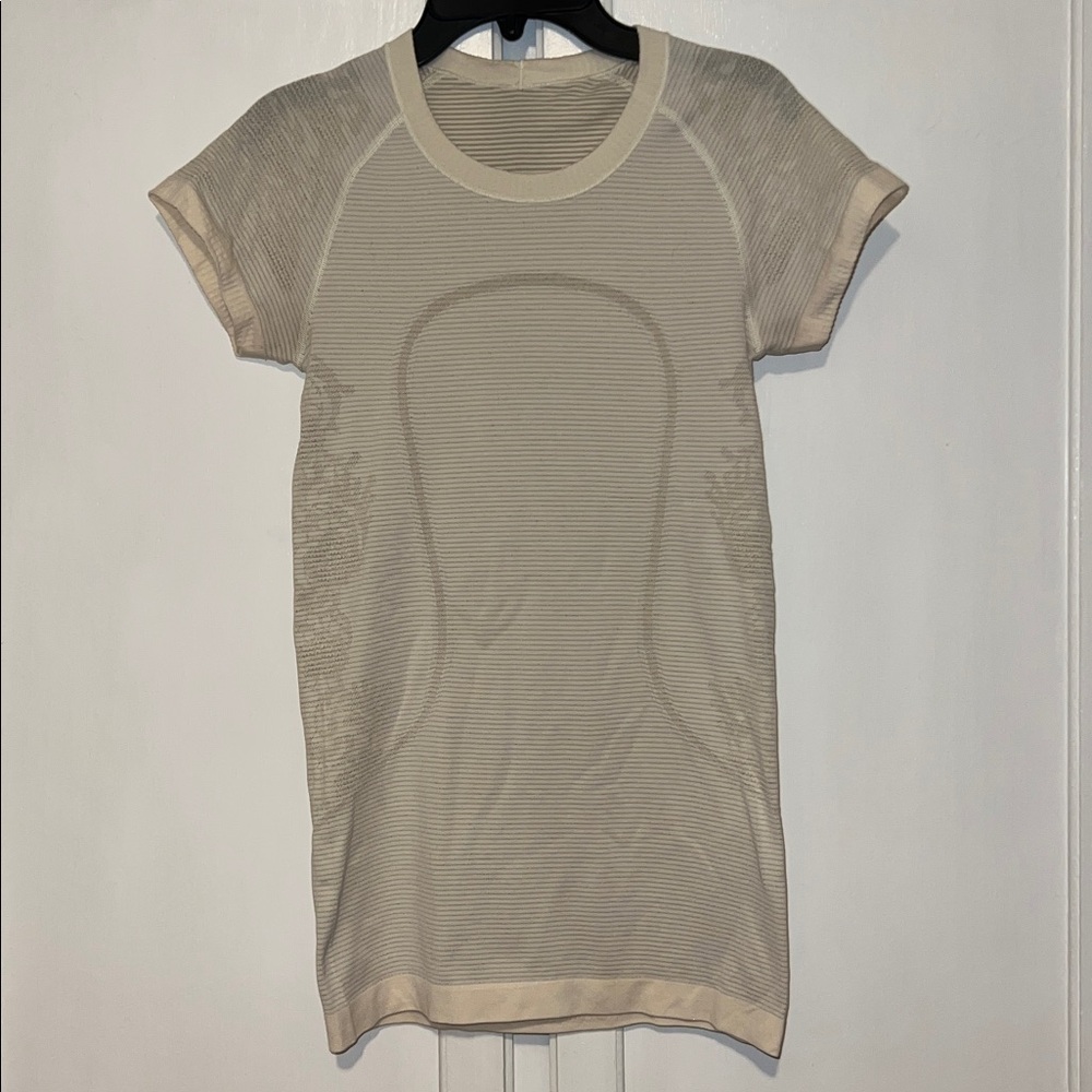 Lululemon Beige Swiftly shirtsleeve